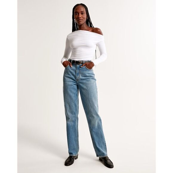 Abercrombie & Fitch Ultra High Rise 90s Straight Jean Curve Love 2s - Picture 1 of 5